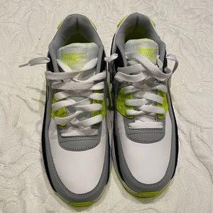 Nike women’s air max 90 size 7